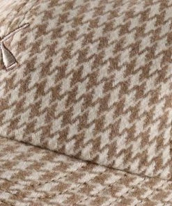 Béton Ciré Curve Visitor Winter -Ivy Cap Sales Store curvevisorwinterhoundstooth 5 202010201252032