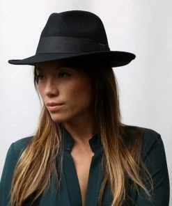 Couture Le Charmant -Ivy Cap Sales Store px5303 1 202110111354101