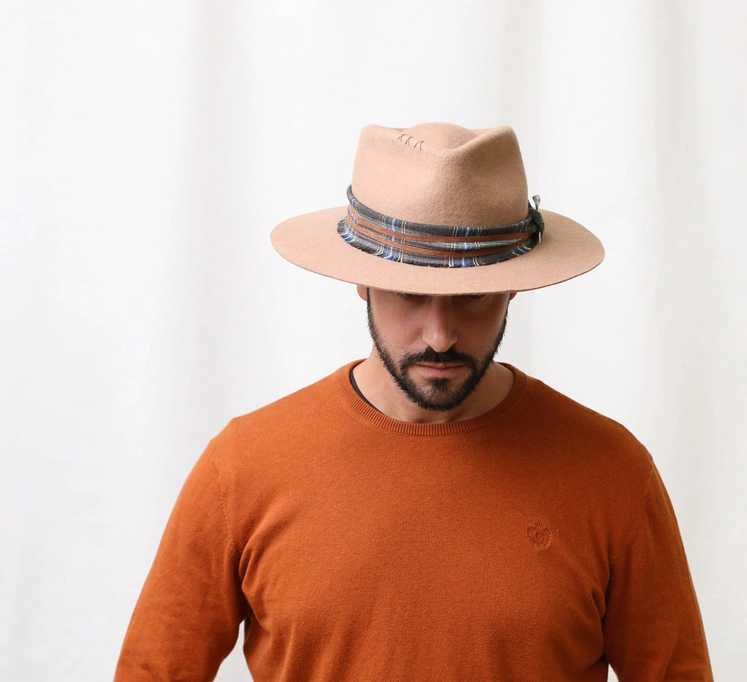 Couture Aaron 4 Couture Aaron - Image 2