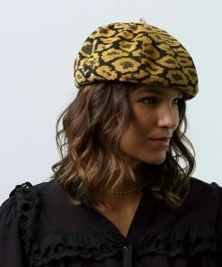 Alfonso DEste Ivonne Giaguaro 15 Alfonso DEste Ivonne Giaguaro -Ivy Cap Sales Store sans titre 1 0225 calque 54 202211121125322