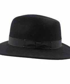 Bailey Curtis -Ivy Cap Sales Store xxx 2017 0002 calque 14 201702141425141