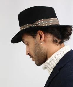 Couture William -Ivy Cap Sales Store y76a5283 pc13304 20210311151854